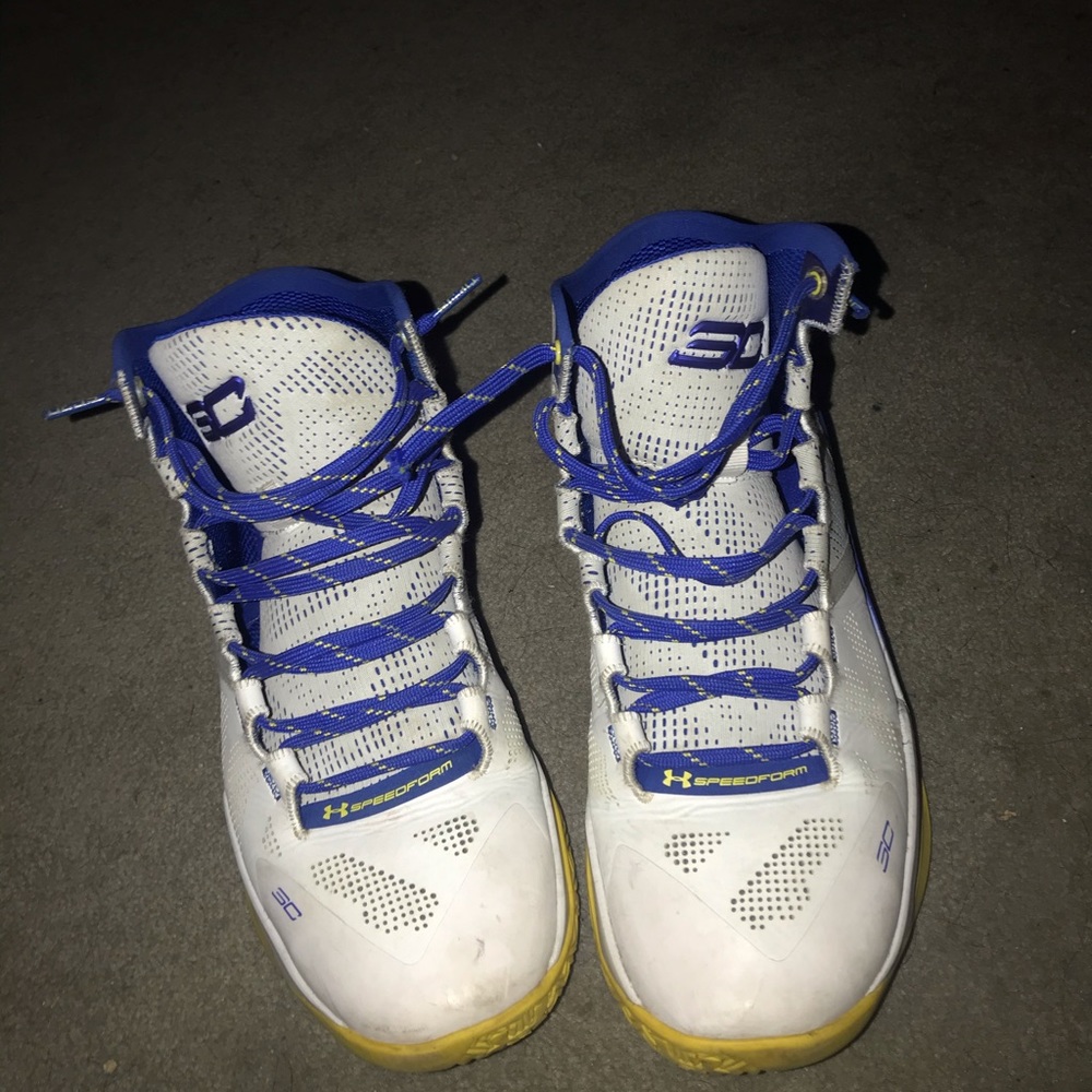 Under armor basketball shoes